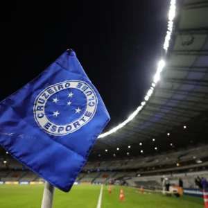 Tentativa do Noivo de fazer a Noiva Virar Cruzeirense.